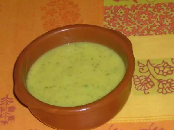 Recette Soupe de courgettes à la menthe et aux épices