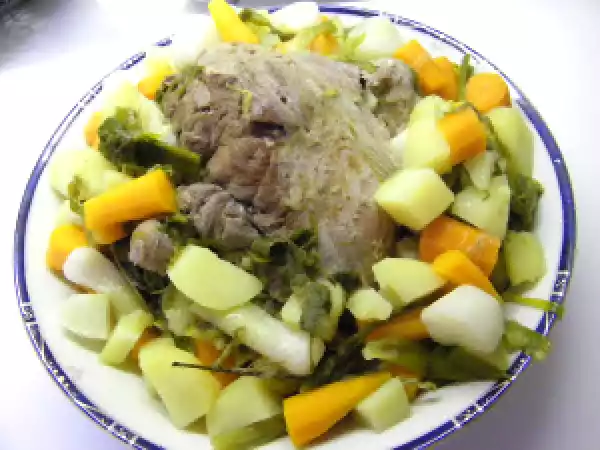 Recette Gigot d'agneau aux légumes printaniers