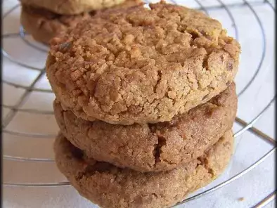 Recette Biscuits croustillants aux biscottes et aux noix de Lilo