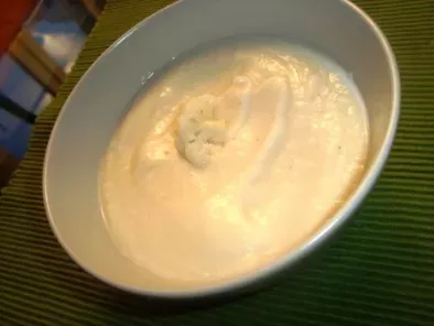 Recette ¤¤¤ soupe blanche : chou-fleur, muscade et pointe de crème