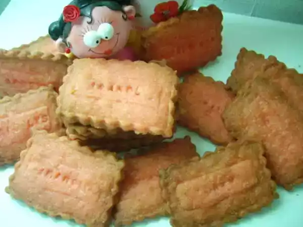 Recette Biscuits roses à la fraise et au coquelicot
