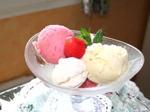 Recette Glace aux fraises - glace fruits exotiques