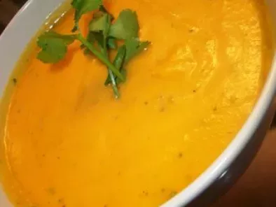 Recette Soupe orange le retour : potiron, patate douce, carotte, orange, lait de coco