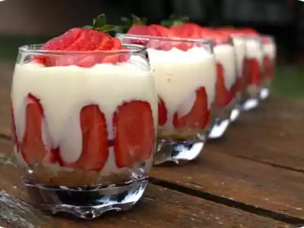 Recette Un fraisier dans un verre, pourquoi pas ?