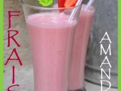 Recette Lassi fraise amande: une boisson fraîche, gourmande et légère