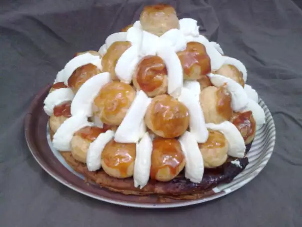 Recette Entre la pièce montée et le saint-honoré