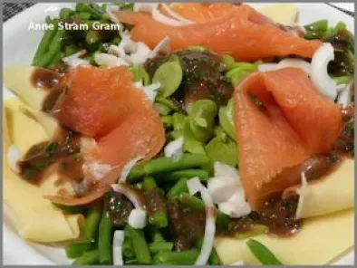 Recette Salade de lasagnes en chiffonade, au saumon fumé, fèves et haricots verts