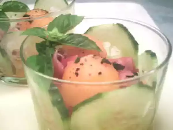 Recette Salade de melon, concombre et jambon cru, en verrine!