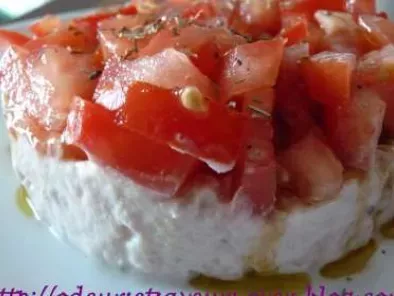 Recette Tartare de tomates sur lit de rillettes de thon