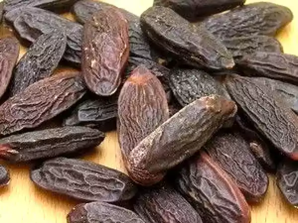 Recette Confiture à la rhubarbe, au citron et à la fève tonka