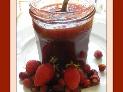 Recette Confitures rhubarbe-vanille-fraises et fraises des bois