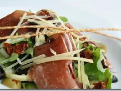 Recette Salade Estivale à l'Italienne et Oignons Grelots Confits au Balsamique