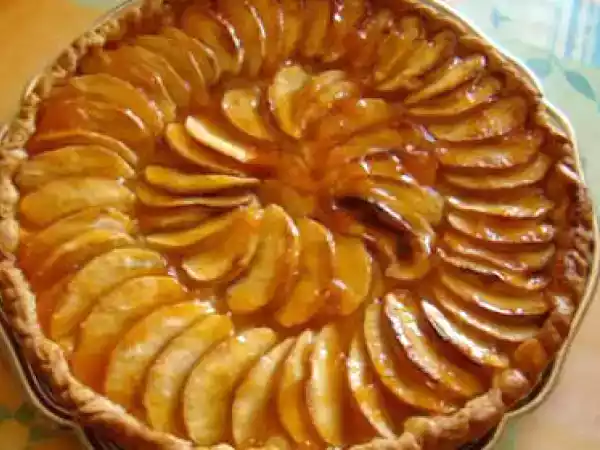 Recette Tarte aux pommes meringue aux noix