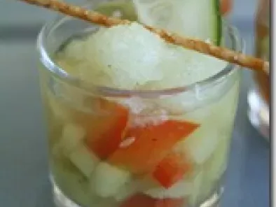 Recette Bouillon glacé de légumes infusés à la coriandre et granité concombre