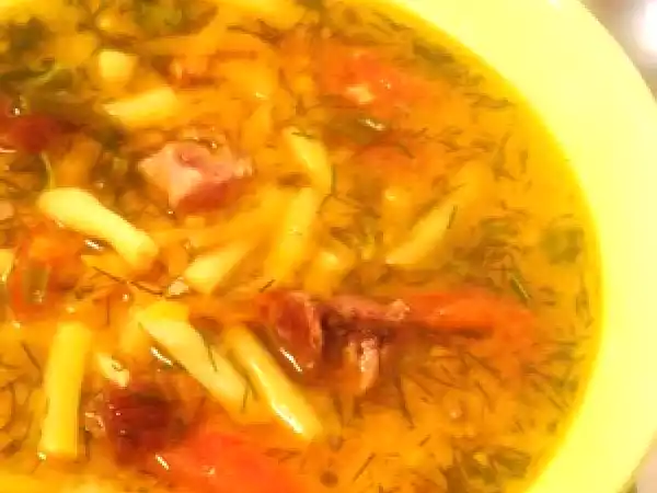 Recette Potage avec des haricots verts et lard fumé