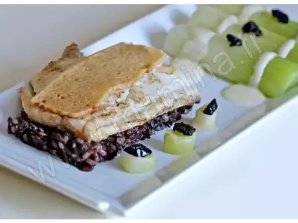 Recette Dorade aux éclats d'olives noires et poireaux
