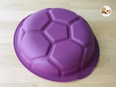 Tupperware joue au foot avec son nouveau moule en silicone !