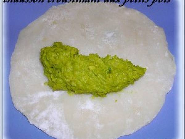 CHAUSSONS CROUSTILLANTS FOURRES AUX PETITS POIS - Préparation etape 5