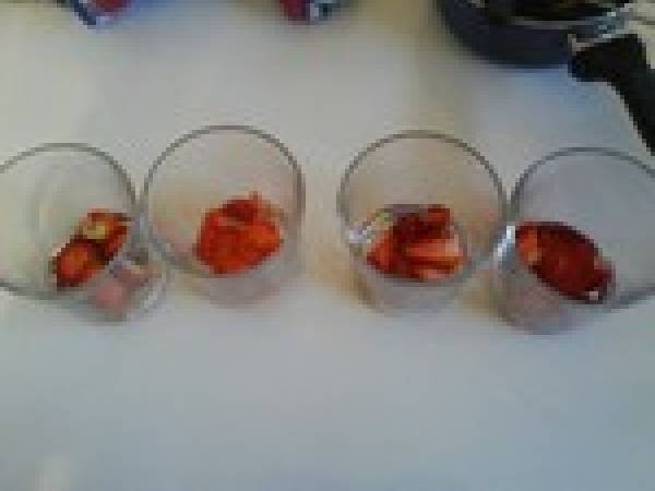 Mousse de fraises...légère et délicieuse! - Préparation etape 1