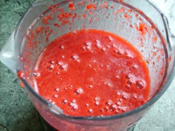 VERRINES DE MOUSSE A LA FRAISE - Préparation etape 2