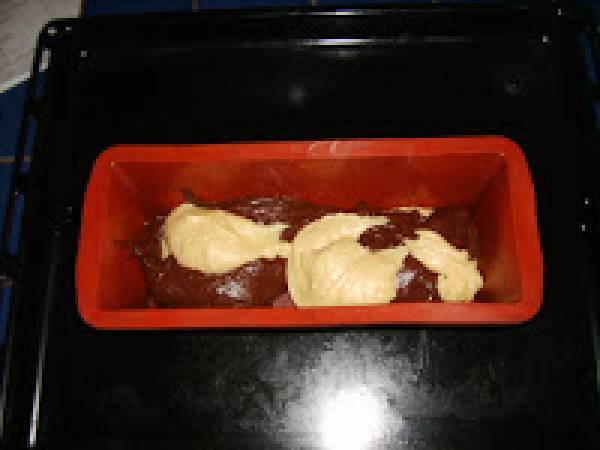 Cake marbré vanille-chocolat aux perles de sucre. - Préparation etape 6