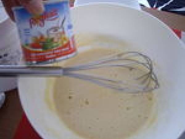 Clafoutis poires & pépites de chocolat - Préparation etape 1