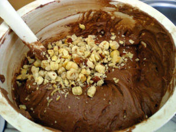 BROWNIES AUX ECLATS DE NOISETTES - Préparation etape 4