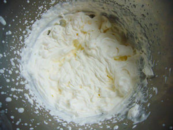 Parfait à la rhubarbe et coulis de framboise - Préparation etape 4