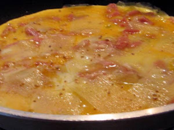 Schinken-Käse- Omelette au jambon et au Cantal - Préparation etape 2