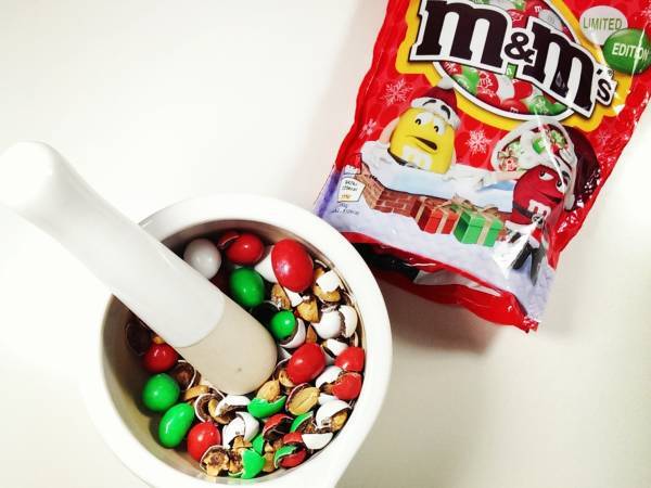 Igloo de Noël aux M&M's, Snickers, cookies (Sans sorbetière) - Préparation etape 1