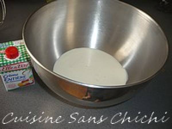 Gravity cake et sa ganache aux fraises tagada - Préparation etape 1