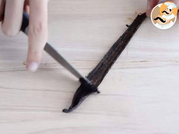 Bûche de Noël fourrée à la chantilly - Préparation etape 8