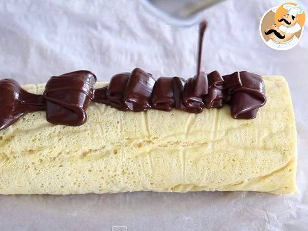 Bûche de Noël fourrée à la chantilly - Préparation etape 11