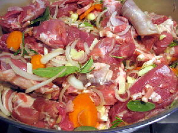 Daube d'agneau au basilic et aux olives niçoises selon Robuchon et Michel Cliche - Préparation etape 3