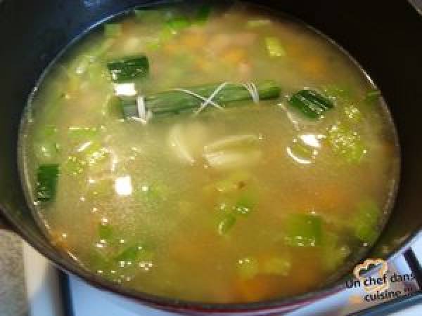 Potage Saint-Germain aux Croûtons - Préparation etape 4