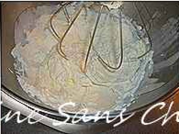 Cornets de feuilles de bricks fourrés au thon et chantilly - Préparation etape 10