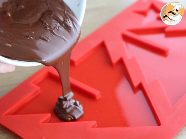 Arbre de Noël au chocolat en 3D - Lékué - Préparation etape 3