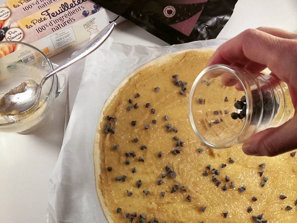 Galette du roi Soleil : Amande & Chocolat - Préparation etape 2