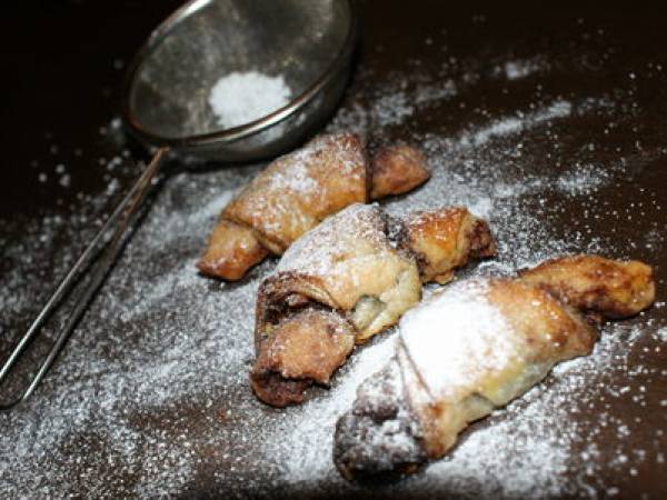 Rugelach (petits croissants) aux pistaches et chocolat - Préparation etape 6