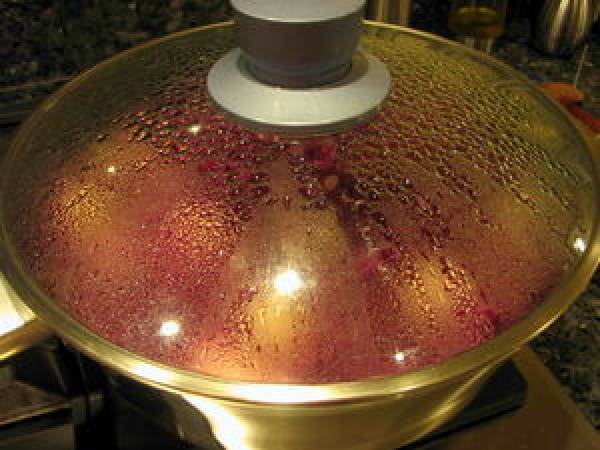 Porc à la moutarde et chou rouge braisé aux poires et au gingembre - Préparation etape 3