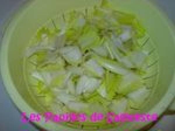 Recette de tarte à la fondue d'endives et cancoillotte - Préparation etape 1