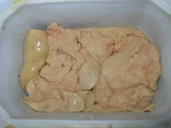 Terrine de foie gras à l'armagnac et aux pruneaux - Préparation etape 2