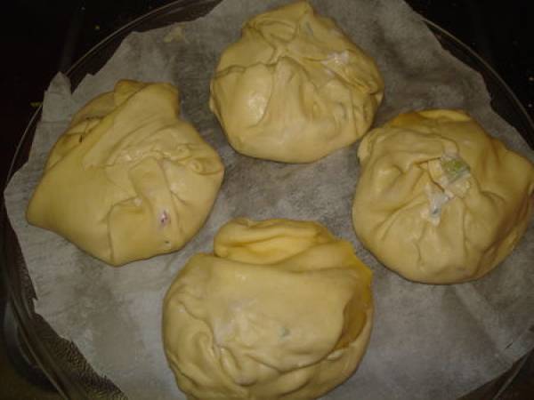 Feuilletés au saumon fumé, au chèvre, aux poivrons et à l'aneth - Préparation etape 3