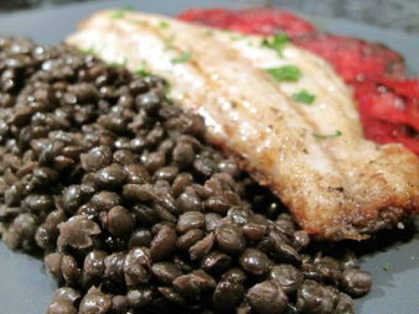 Filet de bar grillé, lentilles beluga et chorizo - Préparation etape 6