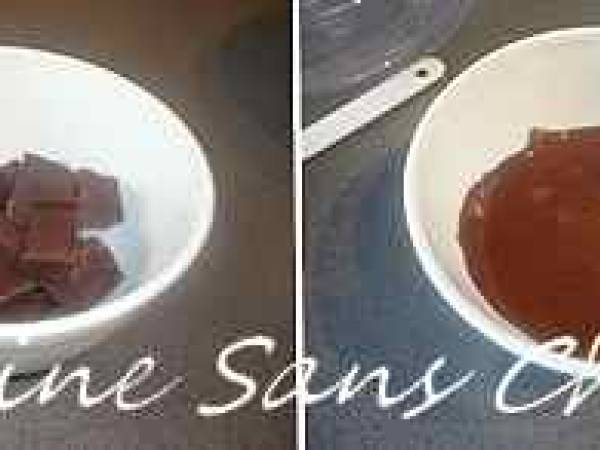 Gâteau Saint-Valentin. Coeur moelleux au chocolat et sa purée de framboises. - Préparation etape 1