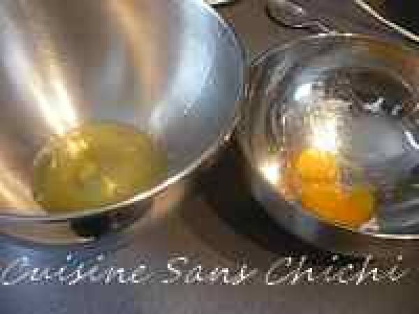 Gâteau Saint-Valentin. Coeur moelleux au chocolat et sa purée de framboises. - Préparation etape 3