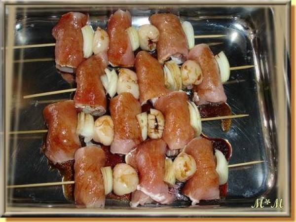 Brochettes de porc aux litchis - Préparation etape 3