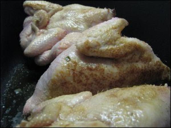 Coquelets farcis aux poires - sauce aux boursins - Préparation etape 3