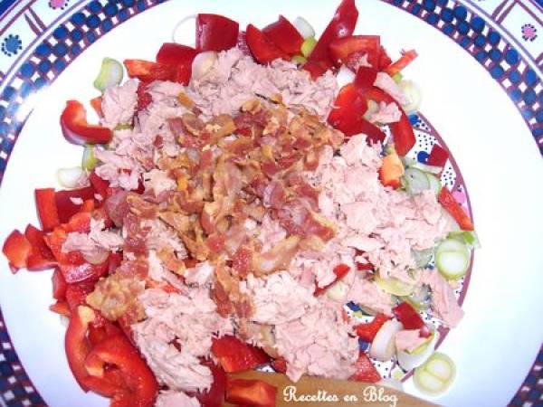 SALADE DE RIZ EPICEE AUX CROUSTILLES DE LARD ET POIVRONS - Préparation etape 3