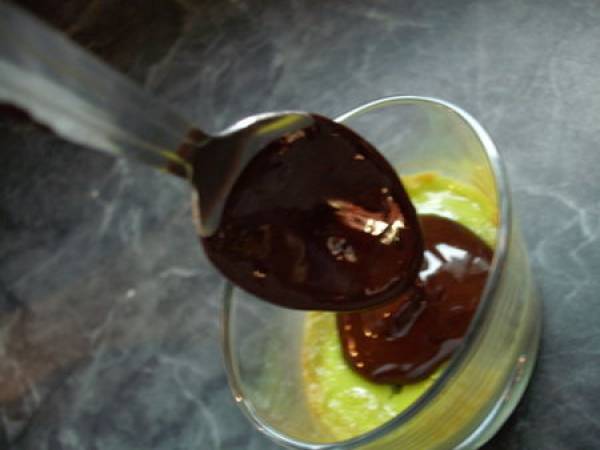 Flans à la pistache, couche craquante... au chocolat - Préparation etape 6